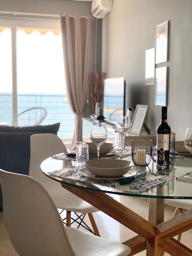 Seafront Kalamata Haven - Blue Luxury Suite 외부 사진